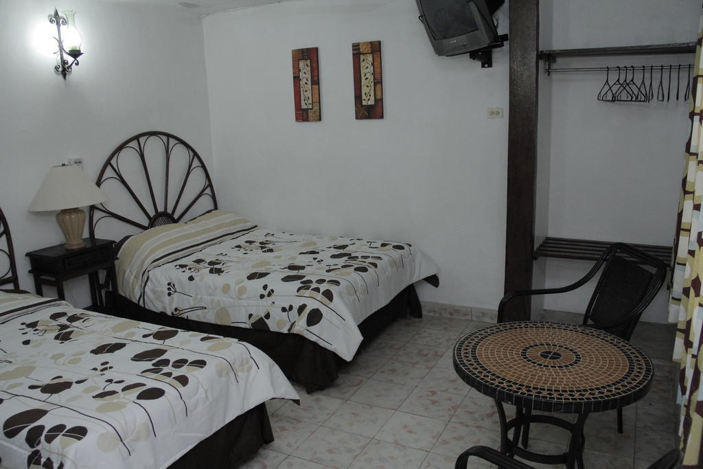 Hotel Posada Del Angel Merida Ngoại thất bức ảnh
